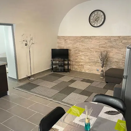 Apartment Roman Alès